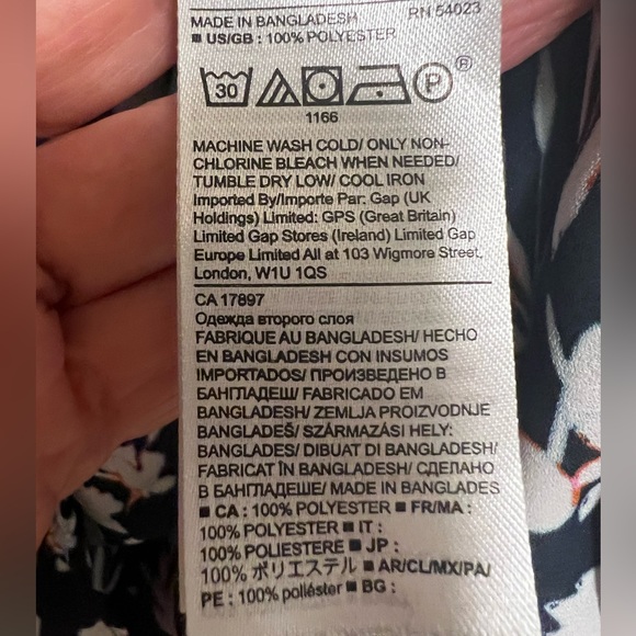 Banana Republic | Dillion Classic Fit Blouse | Medium - Picture 5 of 5